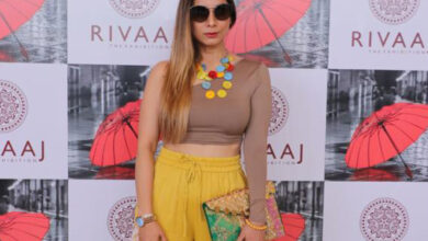 Vanitaa Rawat a well known Content Creator and NLP Practitioner inaugurates Rivaaj Fashion Lifestyle Art exhibition