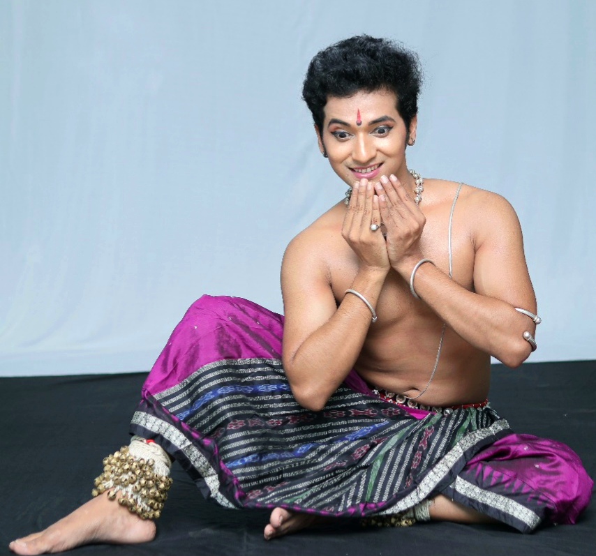 Rinku Kumar Sahoo – Inspiring journey of a male Odissi and Sambalpuri Dancer whose passion and love for dance knew no bounds